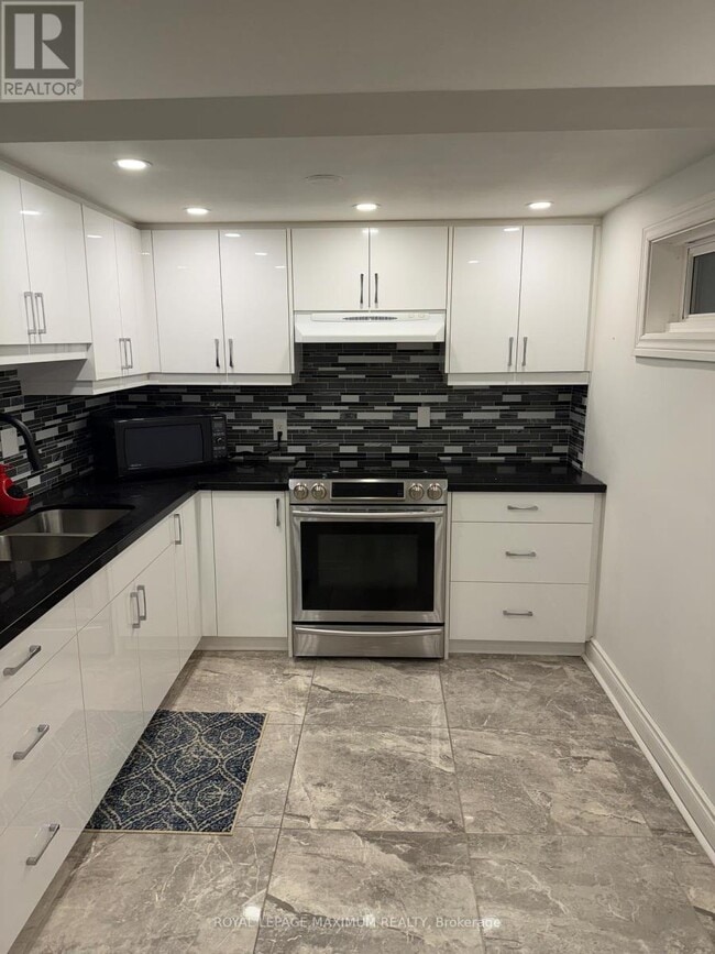 Building Photo - 41 Knotty Pine Trail