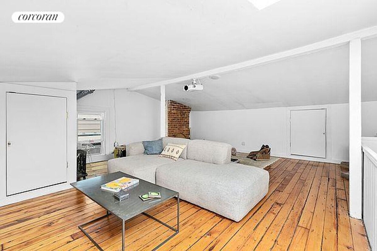 10 Orient Ave, Brooklyn, NY 11211 House Rental in Brooklyn, NY