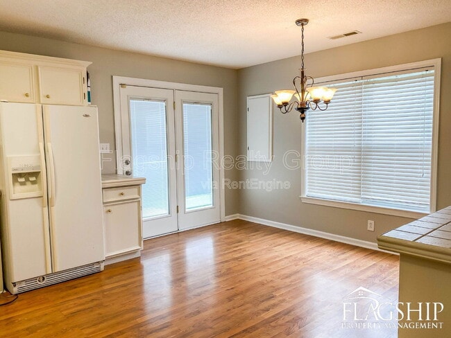 Foto del edificio - 3638 Highland Dr