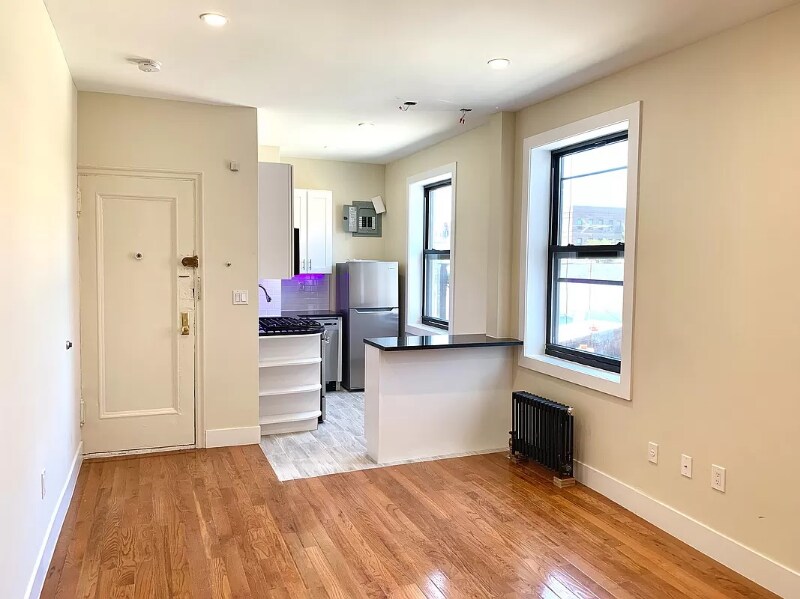 Foto principal - 41-12 49th St