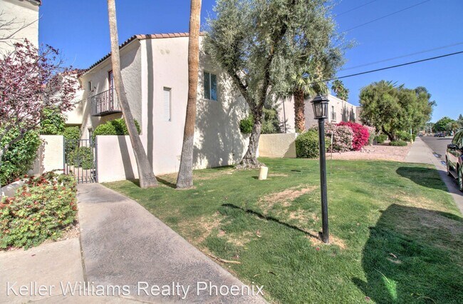 Building Photo - 2 br, 1.5 bath House - 4850 North 73rd Street