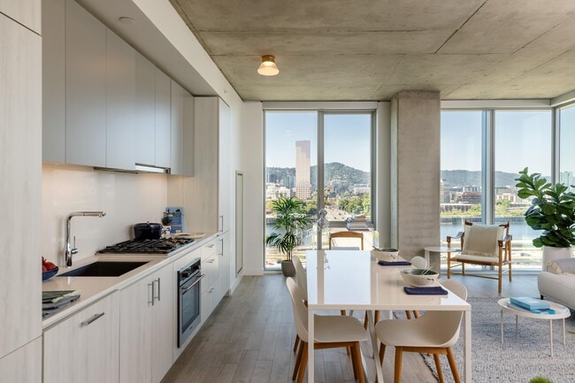 Building Photo - 5 MLK