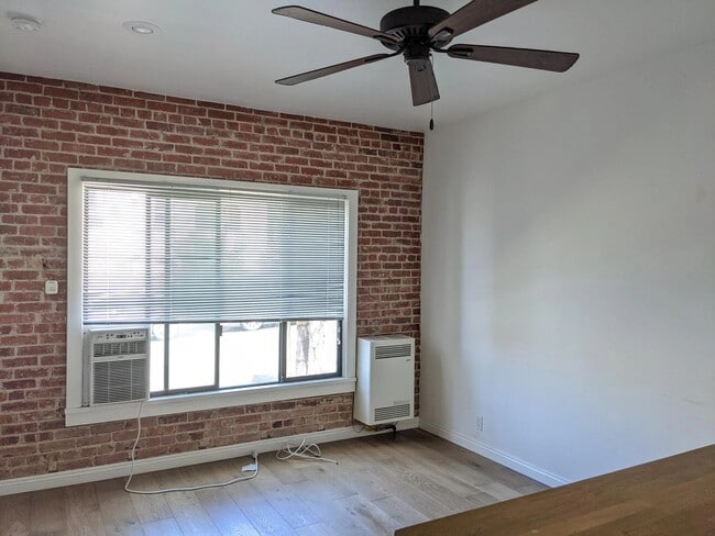 Building Photo - 1102 Stone St