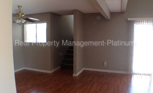 Building Photo - 1250 E Shaw Ave