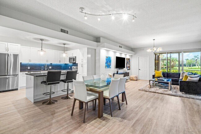 Foto del edificio - 5172 Lake Catalina Dr