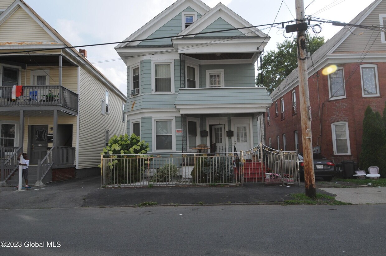 Primary Photo - 816 Grant Ave