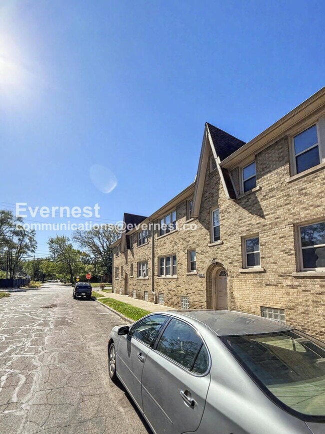 Foto del edificio - 13909 Hartwell St