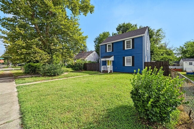 Photo - 1512 Rolfe Pl House