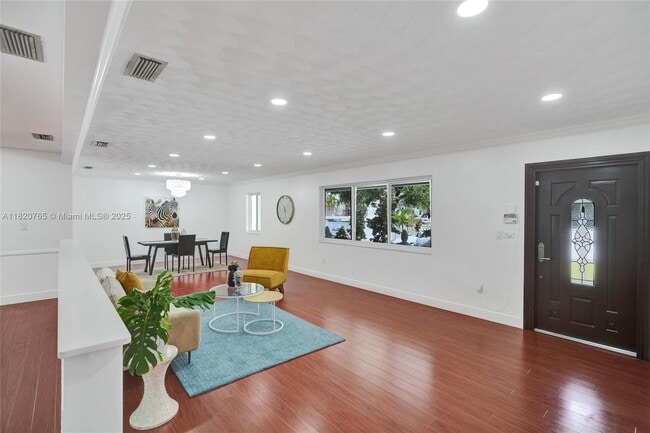 Foto del edificio - 7360 SW 120th St