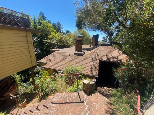 Building Photo - 2665 Shasta Rd