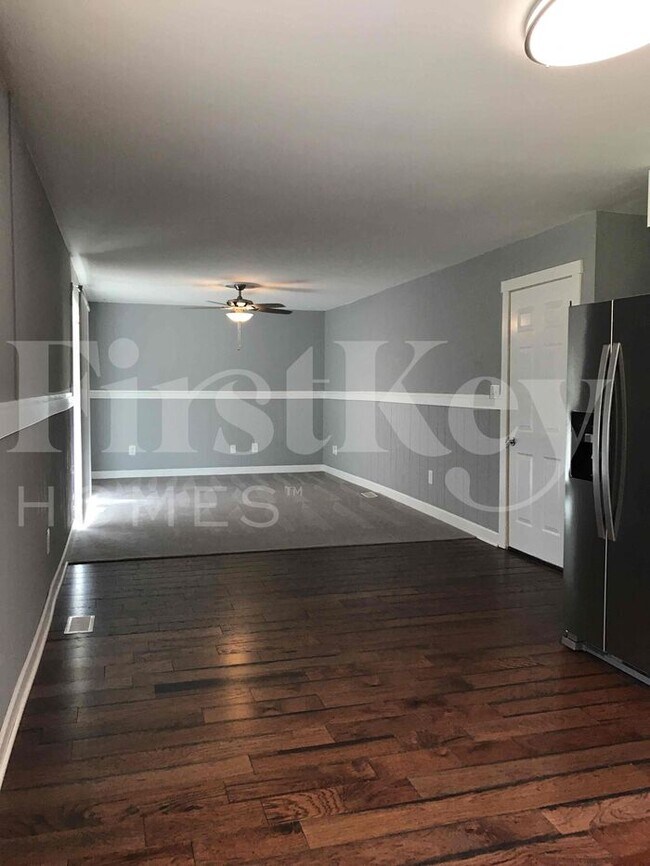 Building Photo - 5837 Walsham Way