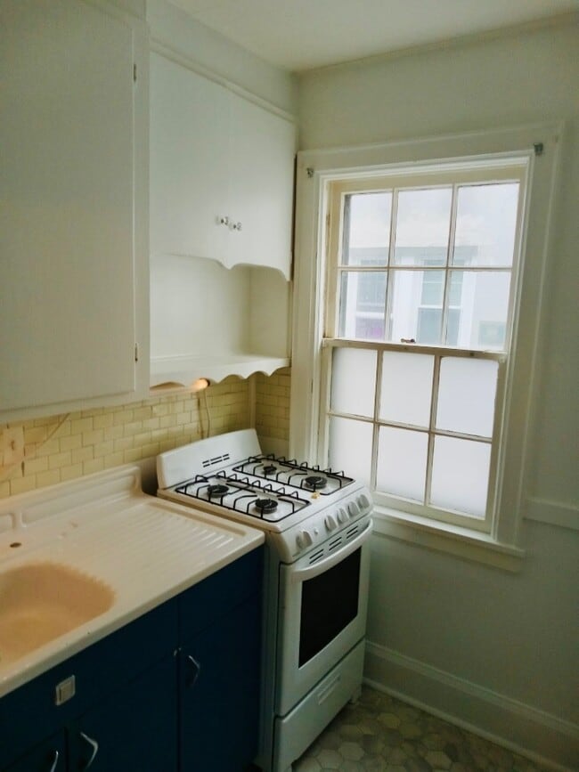 Building Photo - 11 Rowley St