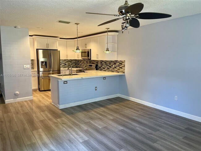 Foto del edificio - 9251 NW 55th St