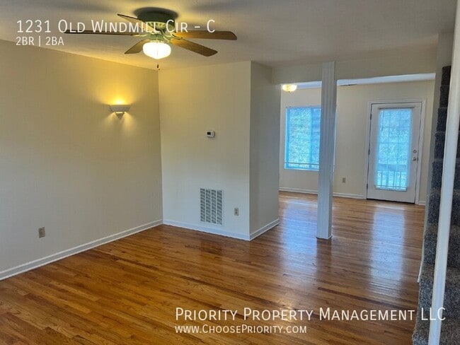 Building Photo - 1231 Old Windmill Cir