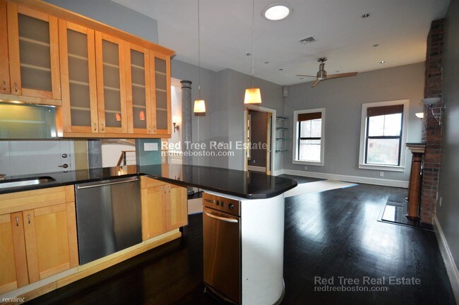 Building Photo - 2 br, 1 bath  - 13 Worcester Sq PH