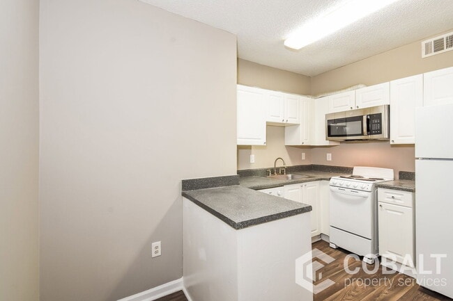 Photo - 987 Collier Rd NW Apartment