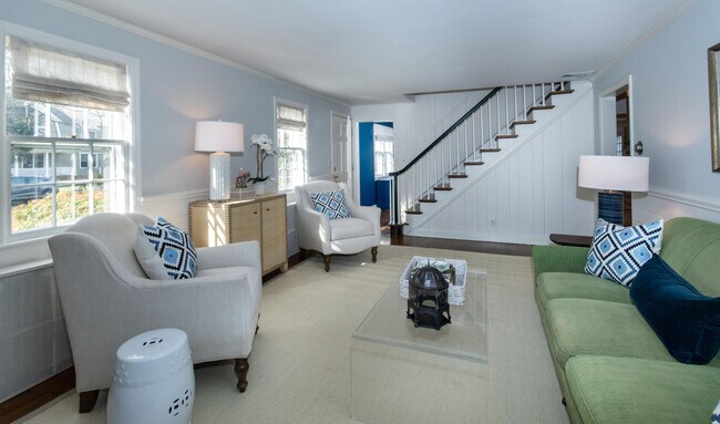 Building Photo - 18 Seagate Rd