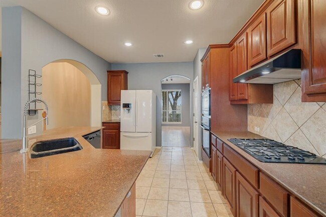 Building Photo - 26 White Magnolia Cir