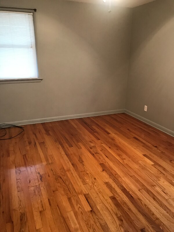 Foto del edificio - 1432 Youll St