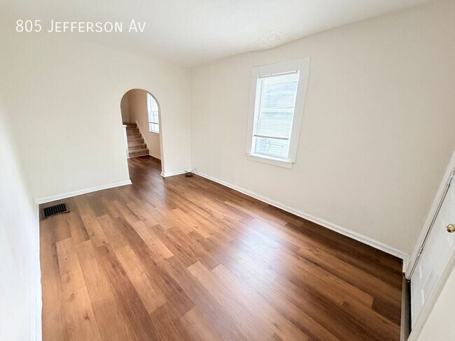 Foto del edificio - 805 Jefferson Ave