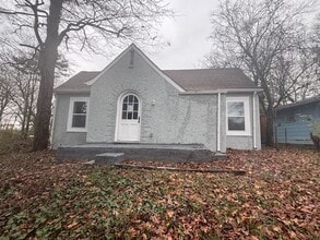 Building Photo - 2821 Selma Ave