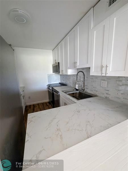 Foto del edificio - 1421 NW 45th St