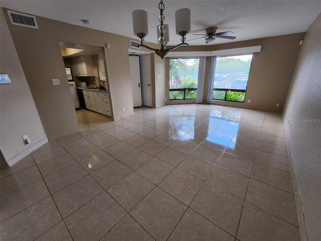 Building Photo - 2608 Lemon Tree Ln