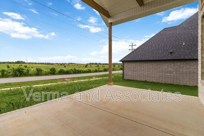 Foto del edificio - 920 Trestle Ln