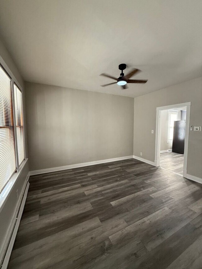 Foto del edificio - 17842 Park Ave