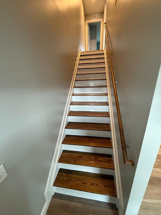 Building Photo - 1035 Judah Bear Blvd