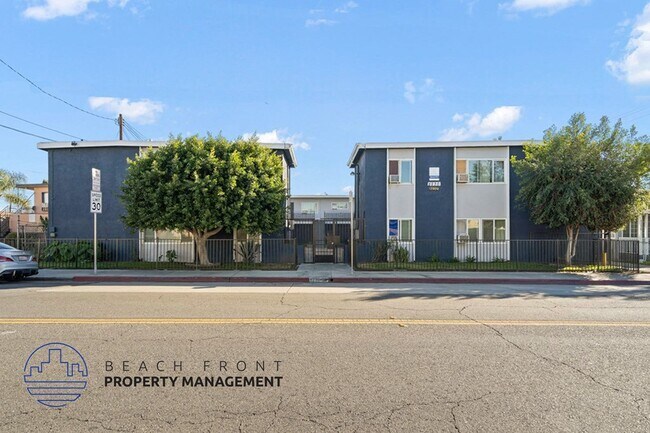 Foto del edificio - 8232 Wilcox Ave