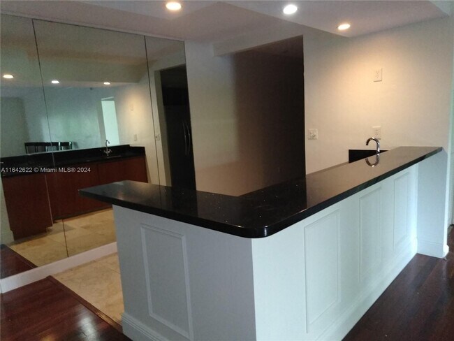 Foto del edificio - 8335 SW 72nd Ave