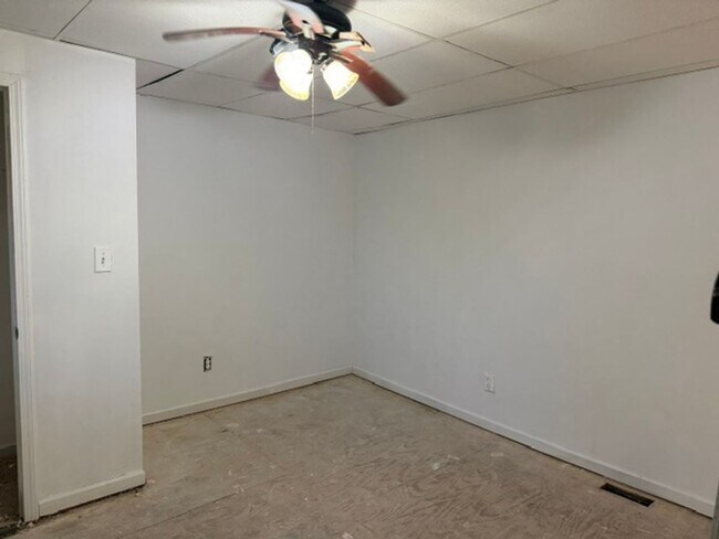 Building Photo - 507 Gaskill Ave