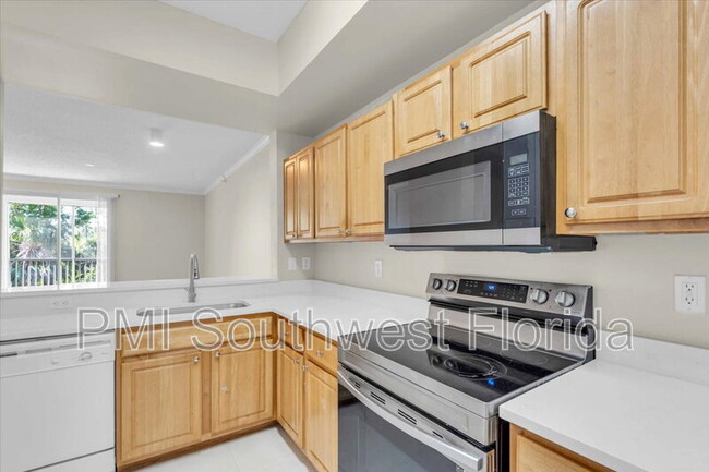 Building Photo - 5701 Bentgrass Dr
