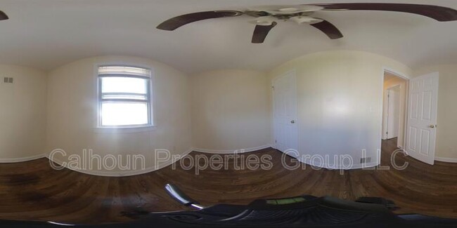 Building Photo - 2850 Iverson St