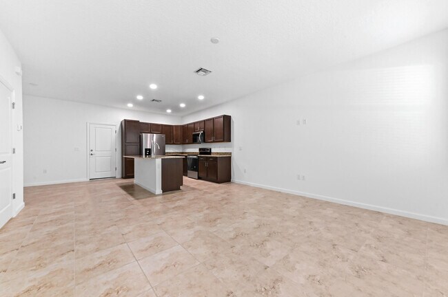 Building Photo - 4093 Longwood Lake Sq