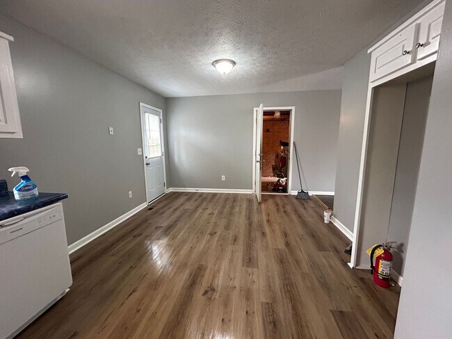 Foto del edificio - 345 Widgeon Dr