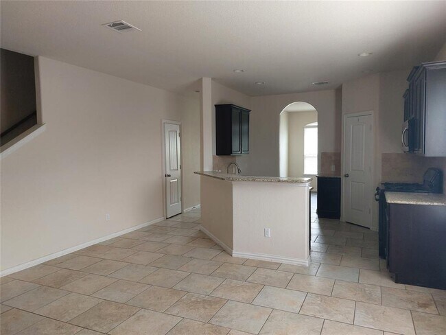 Building Photo - 131 Fossil Stone Trail