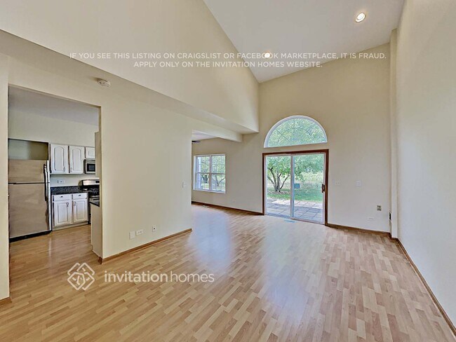 Building Photo - 2411 Oak Tree Ln