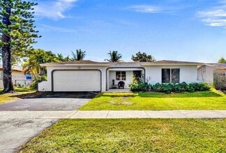 Building Photo - 10850 NW 29th Manor