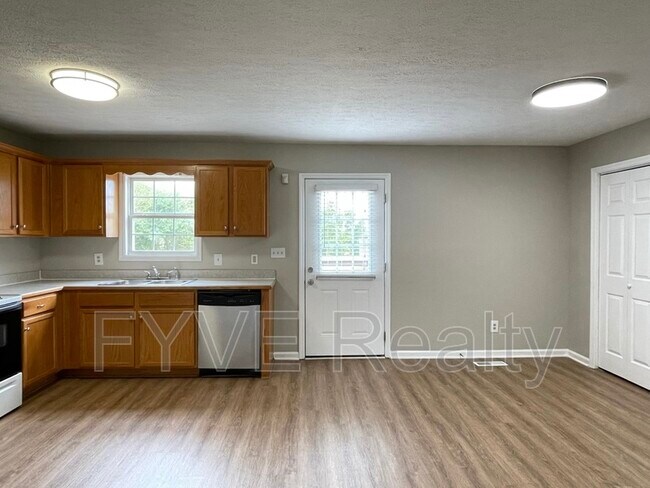 Building Photo - 2813 Masons Ct