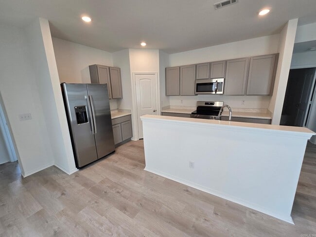 Building Photo - 10417 Marilyn Dr