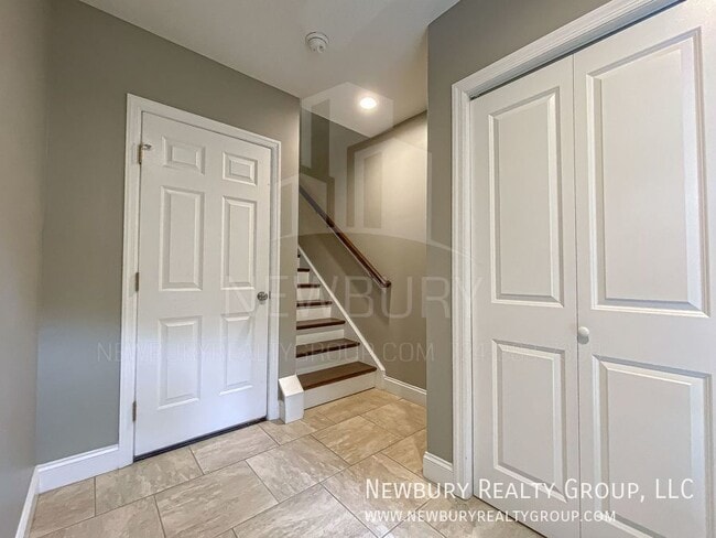 Photo - 147 Banksville Place- House