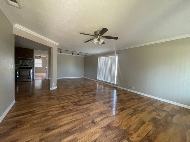 Building Photo - Sun-Kissed Living in Lamesa – Your Perfect...