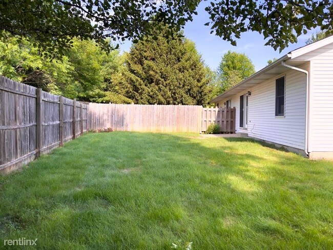 Building Photo - 2 br, 2 bath House - 4037 Oakbrook Ct