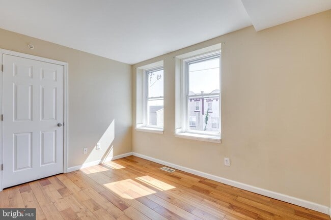 Building Photo - 662 N 33rd St