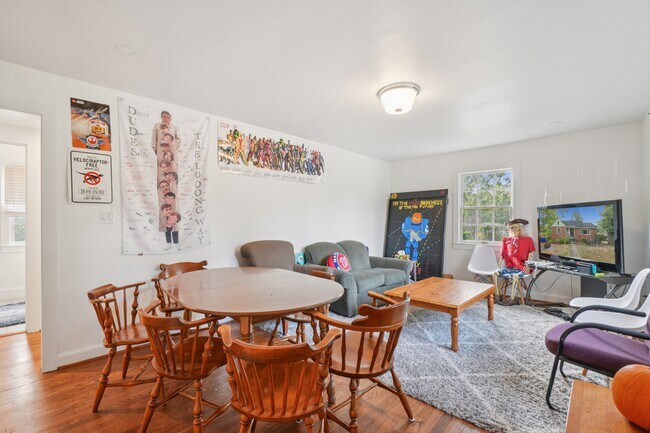 Foto del edificio - 8305 48th Ave