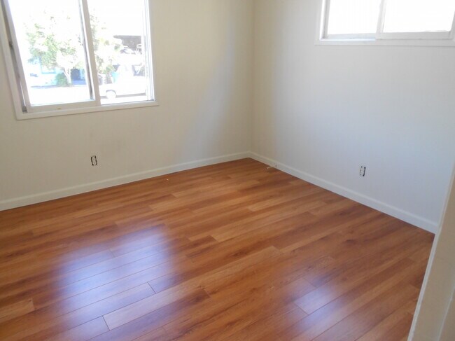 Foto del edificio - 3653 Overland Ave