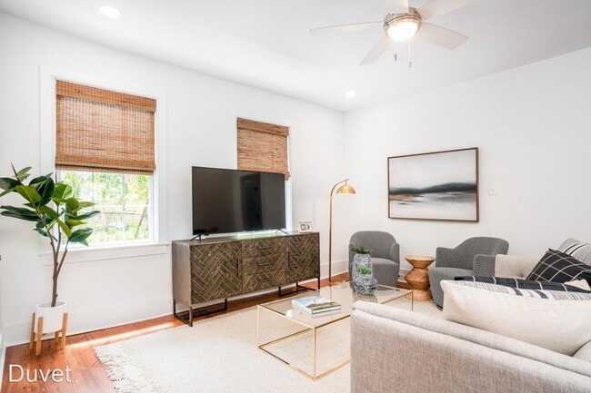 Building Photo - 4 br, 3 bath House - 56 Cannon street unit a