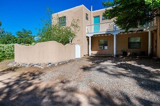 Building Photo - 516 Hillside Ave